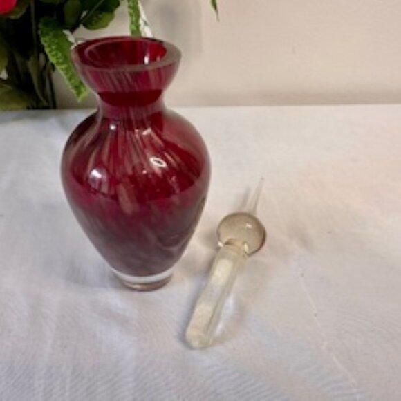 Vintage Cranberry Swirl Glass Apothecary Bottle with Clear Stopper – Elegant Col - Picture 2 of 3